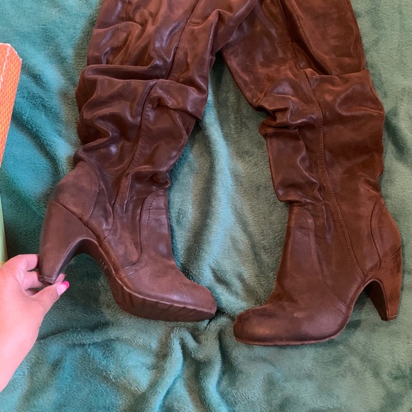 Women’s Boots 👢 - Picture 2 of 11